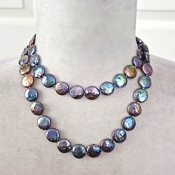 14K Coin Shell Necklace - Picture 1 of 4